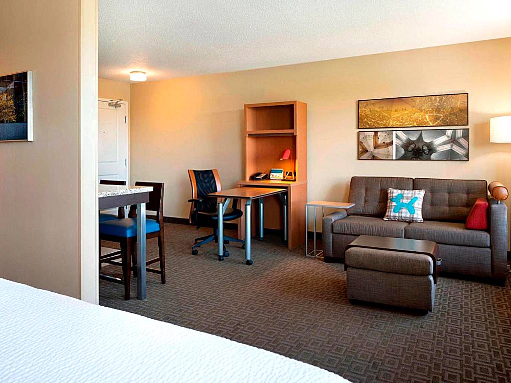 TownePlace Suites by Marriott Chicago Naperville