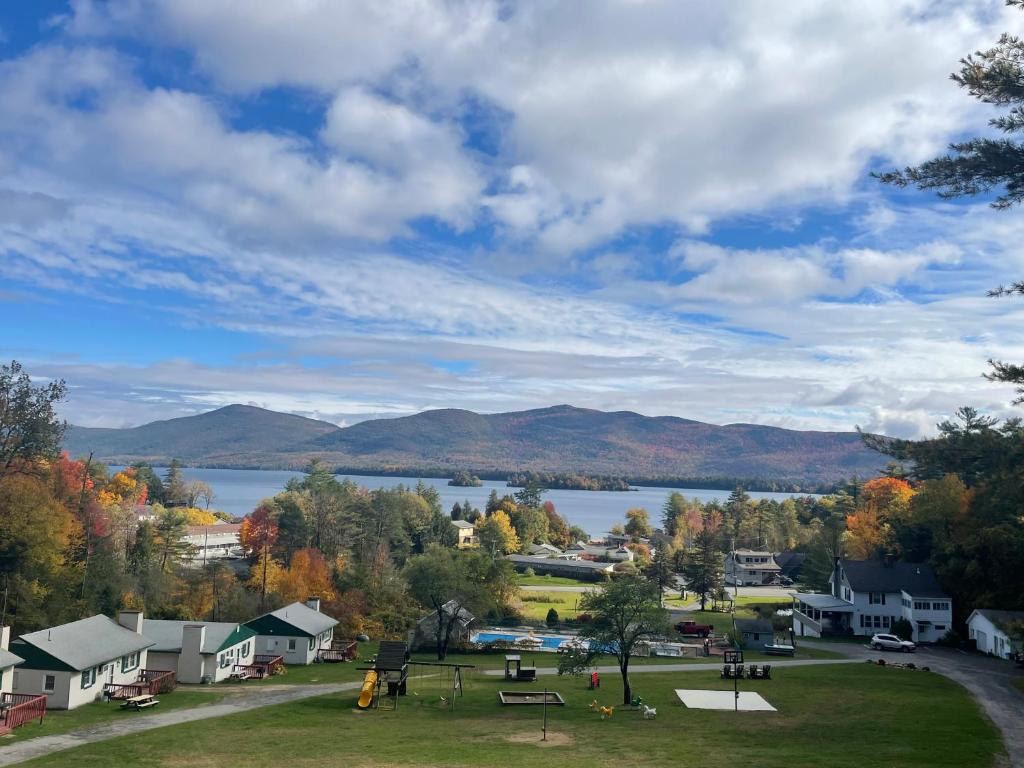 Hill View Motel and Cottages