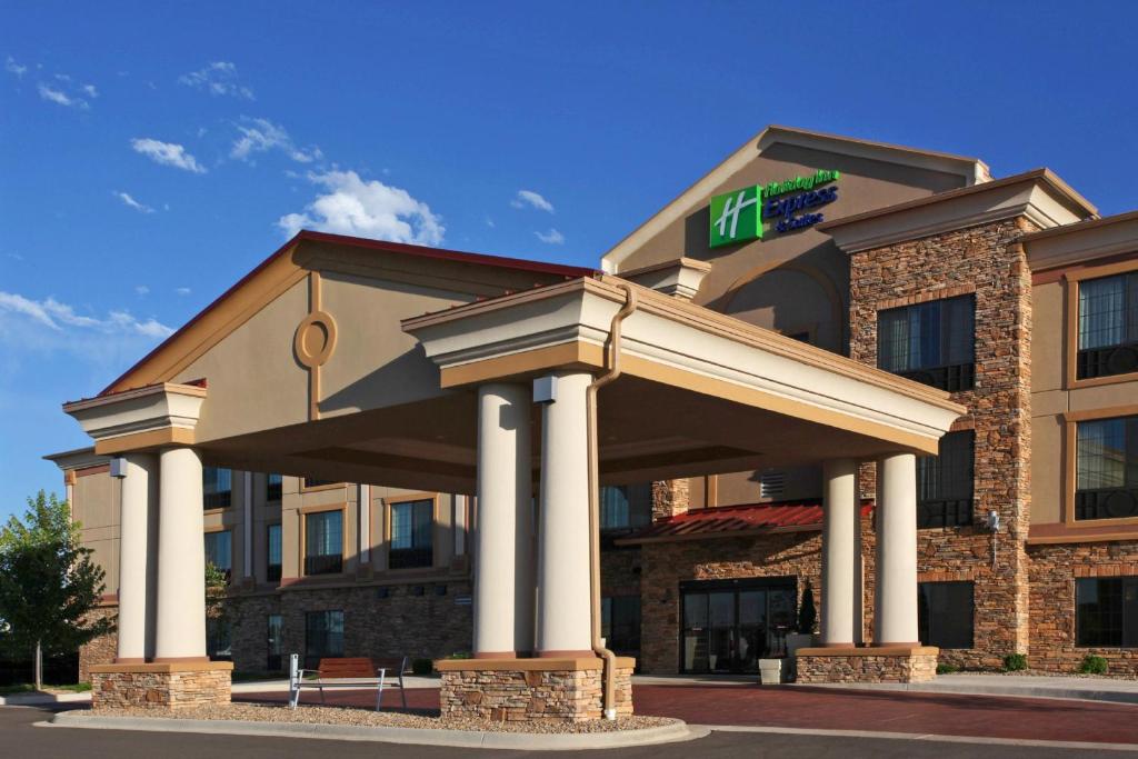 Holiday Inn Express Hotel & Suites Longmont, an IHG Hotel