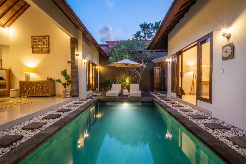 [Seminyak central] private 3 bedrooms villa with swimming pool