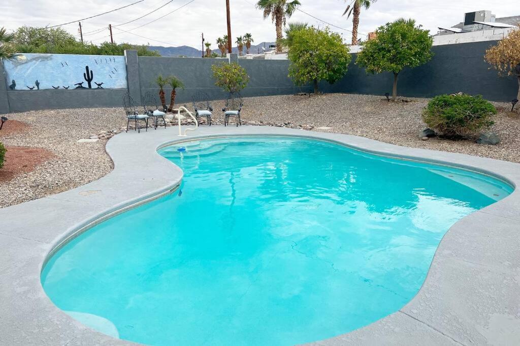 Spacious Getaway! Pool, Spa, Sleeps 9