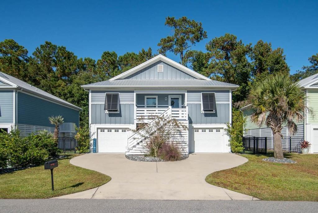 Discover Beachfront Bliss at Terrapin - Your Pawleys Island Paradise!