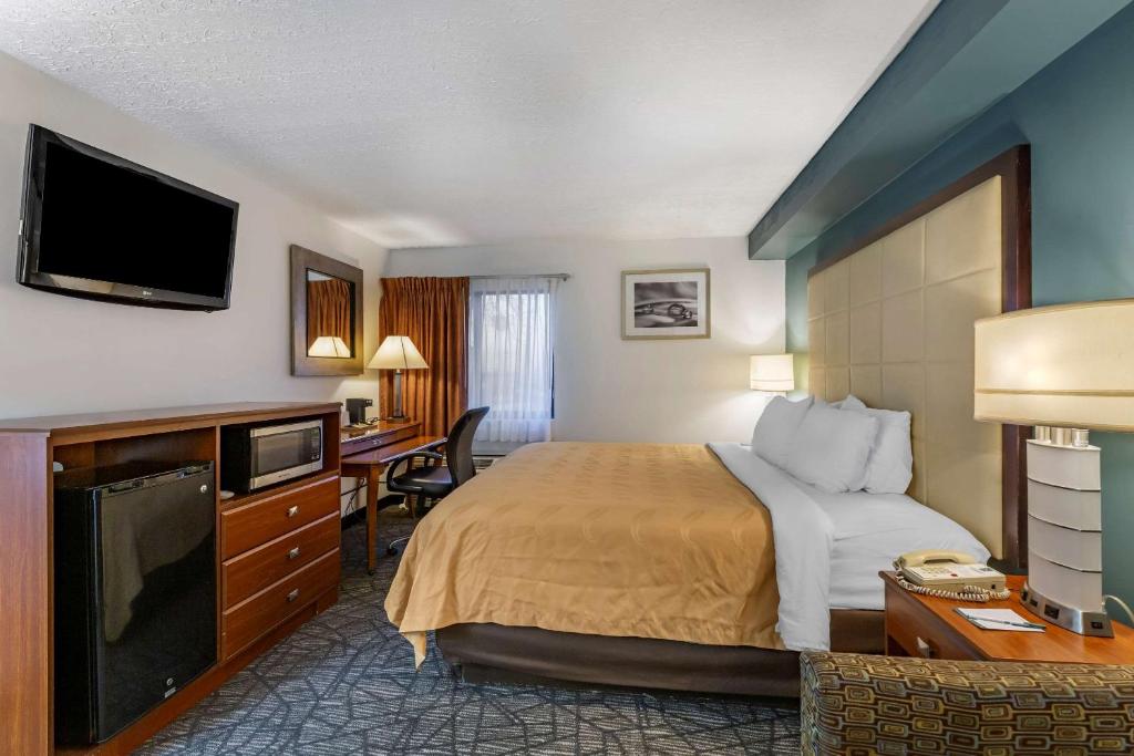 Quality Inn Austintown-Youngstown West