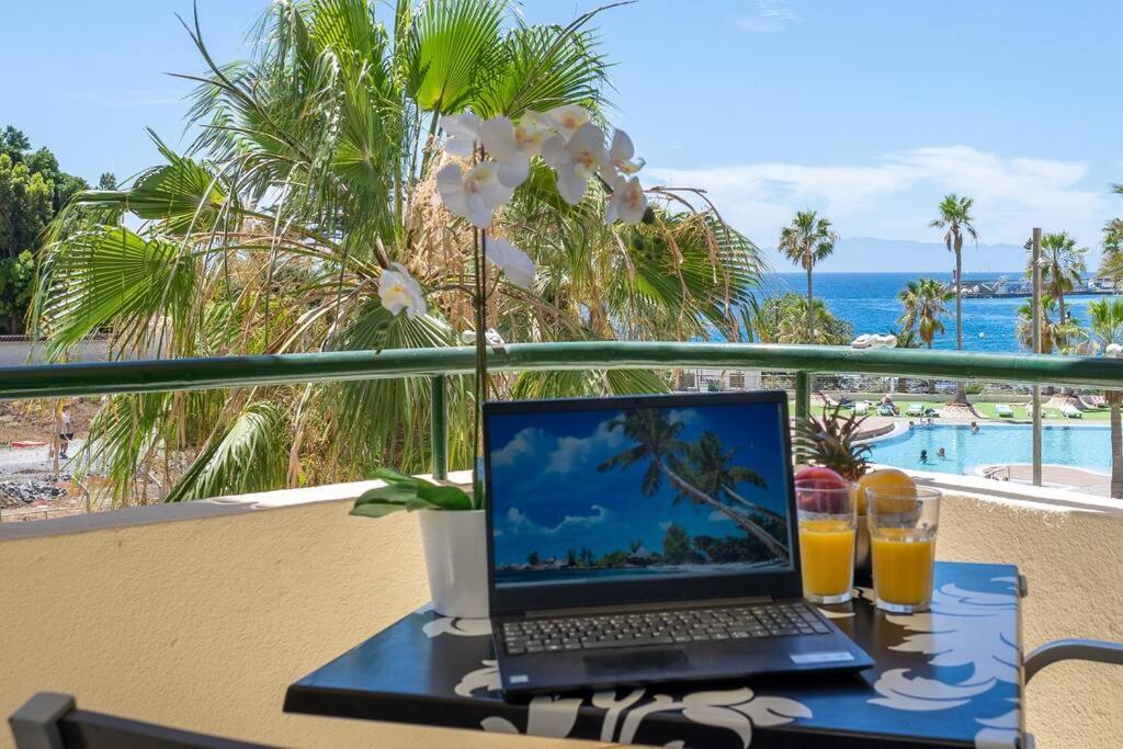 Apartment in front of the ocean