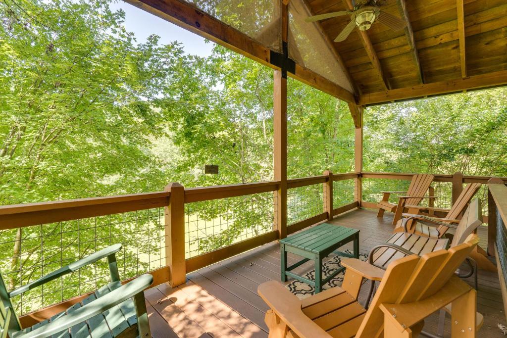 Cozy Creekside Cabin with Fire Pit and Views!