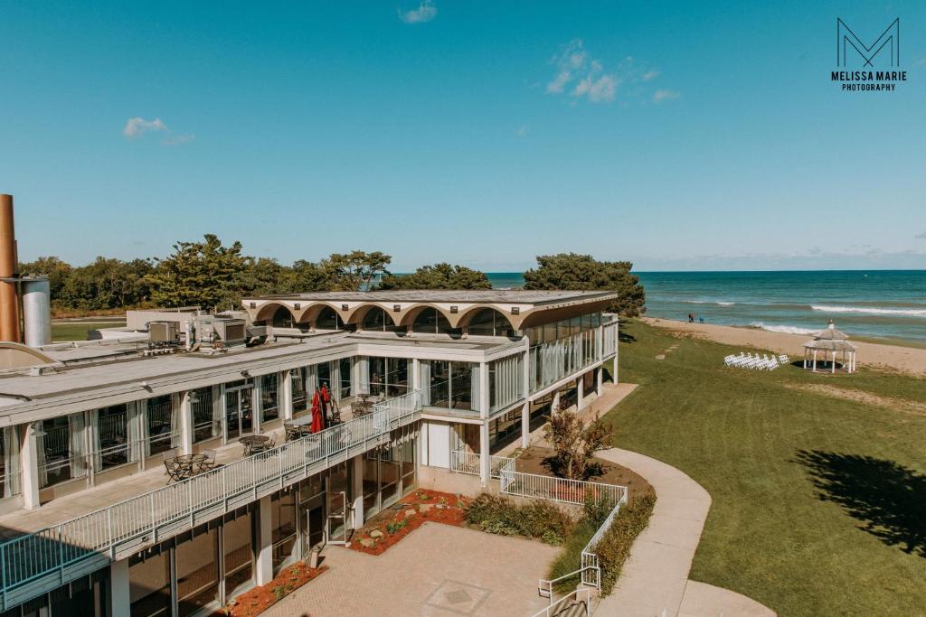 Illinois Beach Hotel