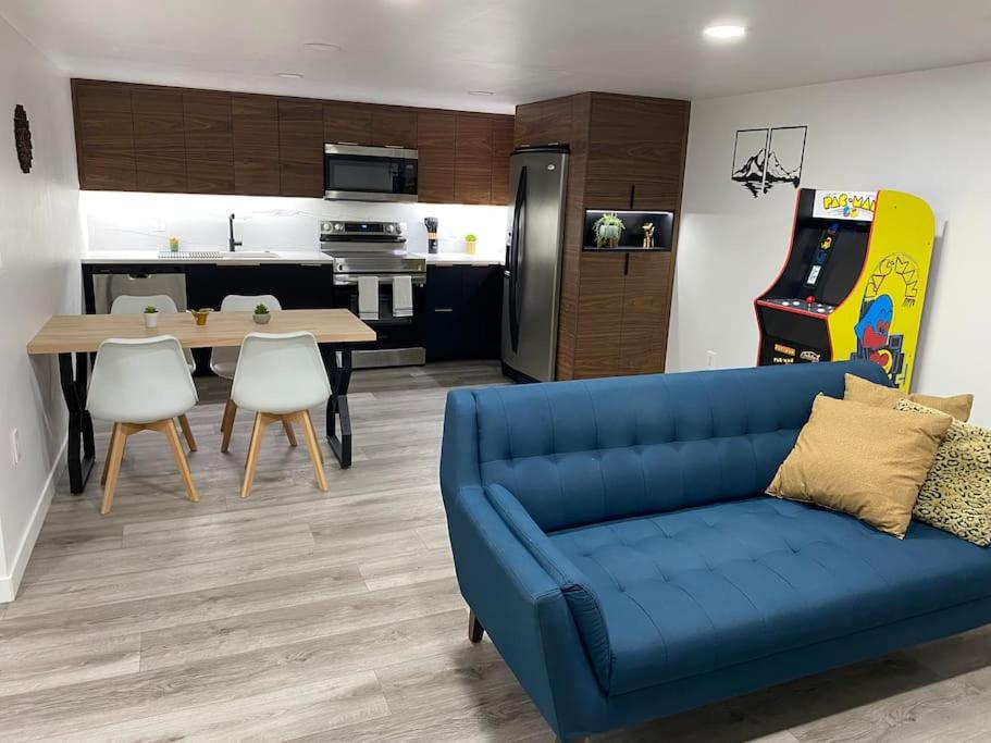 Luxury basement , with arcade pac-man pet friendly