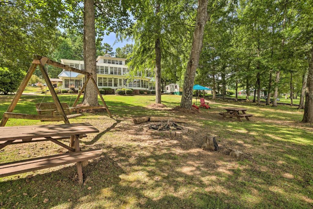 The B Haus Lakefront Retreat with Boat Ramp!