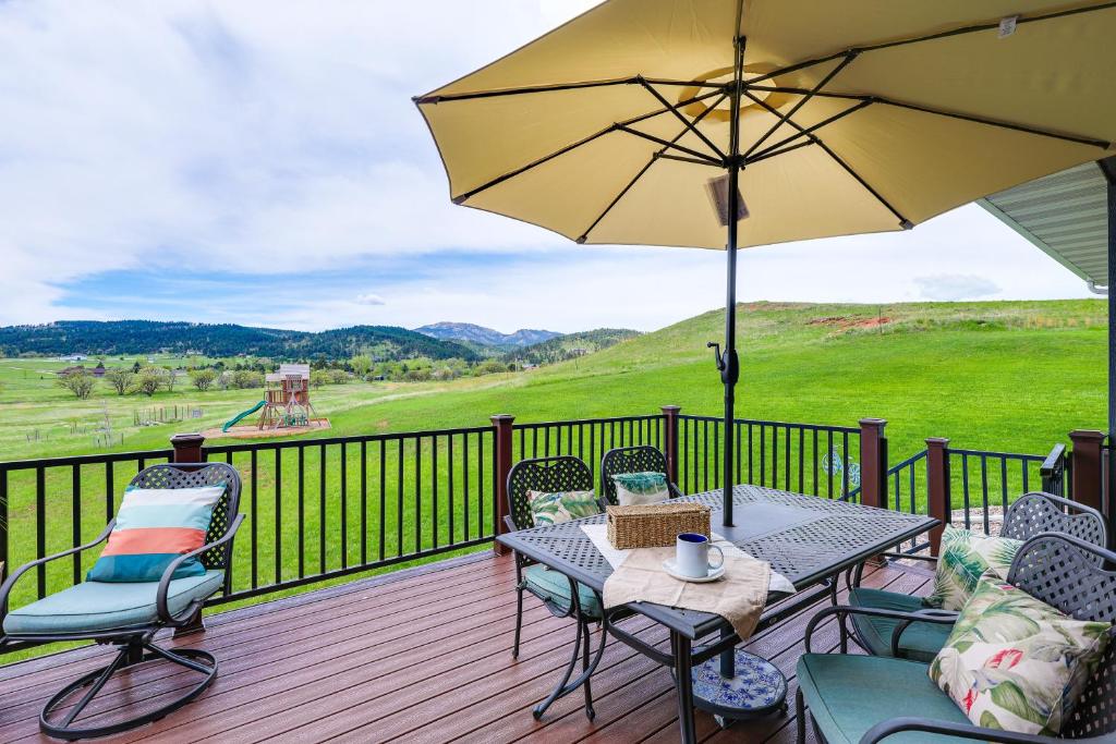 Spearfish Retreat with Fireplace and Mountain Views!