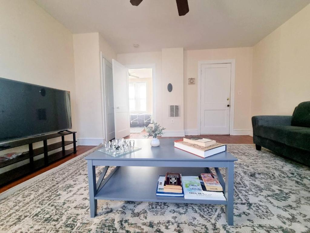 Long Term 1br Apartment In Elkins Park!