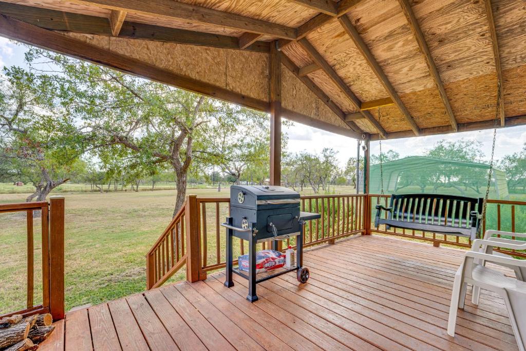 Remote Harwood Retreat with Yard Pets Welcome!